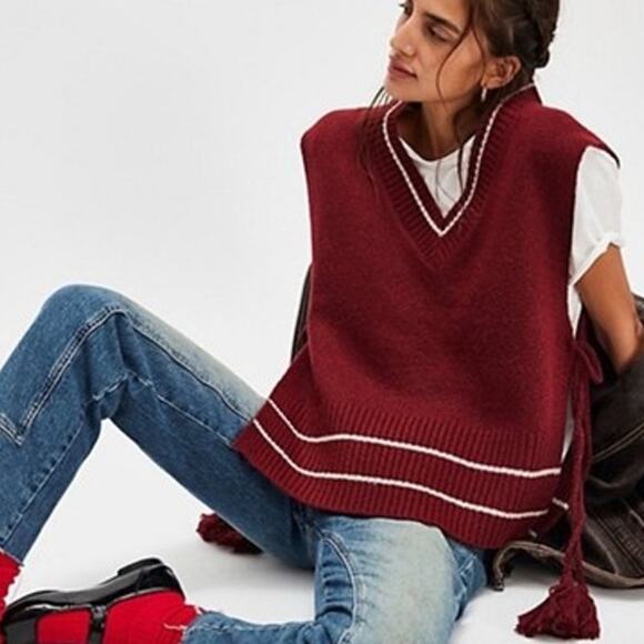 NEW Free People All Star Stripe Poncho One Size Burgundy Red with White Stripes - Picture 3 of 9